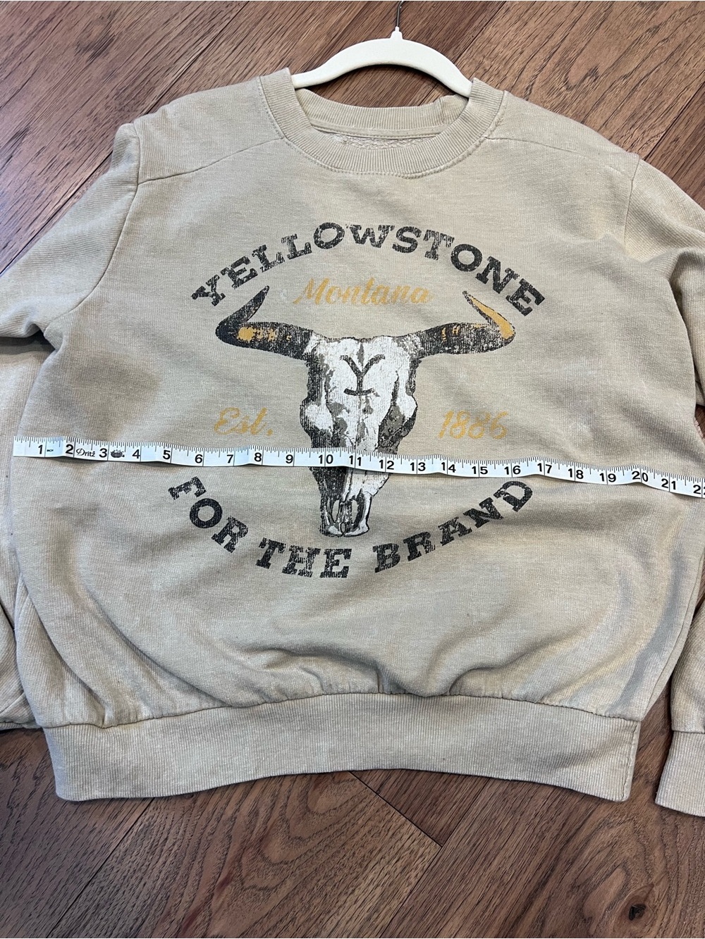 Yellowstone For The Brand Montana Graphic Crewneck Sweatshirt - Taupe - Picture 4 of 5